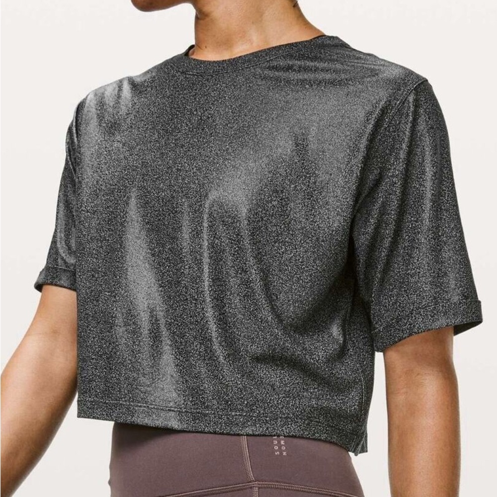Lululemon x SoulCycle Metallic Foil Grey Crop Tee | Size 6 short sleeve